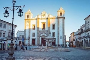 From Lisbon: Évora and Arraiolos Full-Day Trip