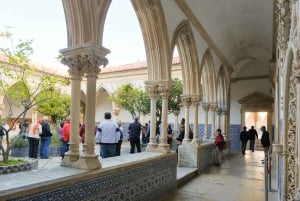 De Lisboa: Visita a Tomar, Convento de Cristo e Castelo de Almourol