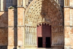 Lisbona: tour di un giorno a Fátima, Batalha, Nazaré e Óbidos!