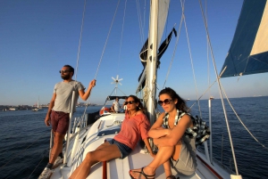 Lisboa: Passeio à Vela com Vinho e Petiscos