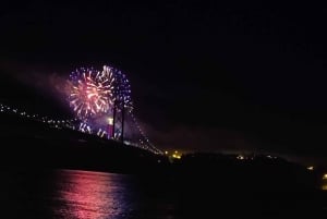 Lisbonne : Sortie en bateau privée pour un Nouvel An éblouissant (2h30)