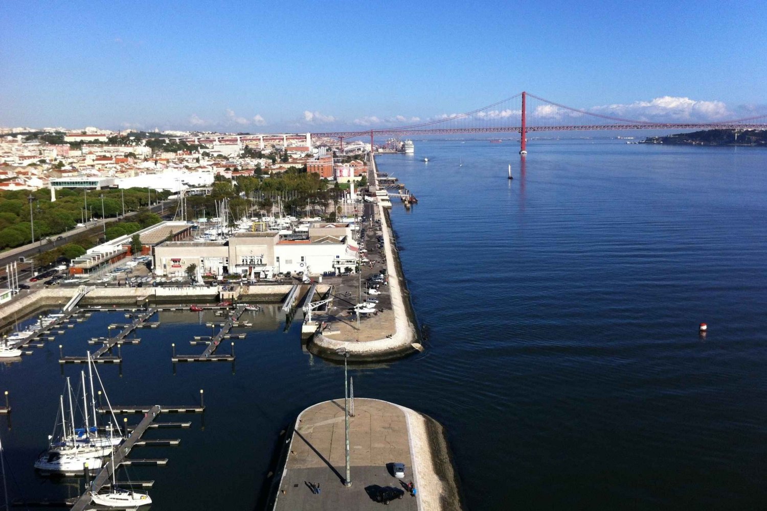 Limousine tour covering Lisbon and Cascais&Sintra.