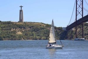 Lisbon: Morning, After lunch or Sunset tour at Tagus River