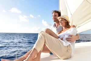 Lissabon: Luxe catamaran bij zonsondergang met drankjes