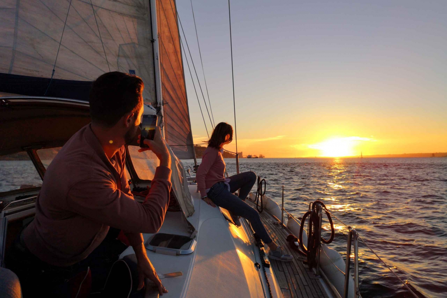 Lisbon: 2-Hour Sunset Sailing Tour on Luxury Sailing Yacht