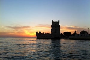 Lisbon: 2-Hour Sunset Sailing Tour on Luxury Sailing Yacht