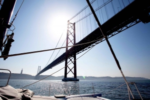 Lisbon 2-Hour Tagus River Sailing Cruise