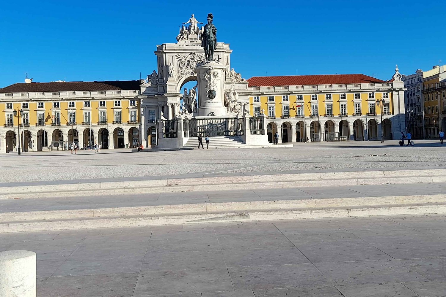 Lisboa: 2 horas de Tour Privado en Tuk-Tuk por lo más destacado de la ciudad para dos personas