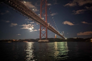 Lisbon: 2 hr boat tour. Exclusive best shared experience.