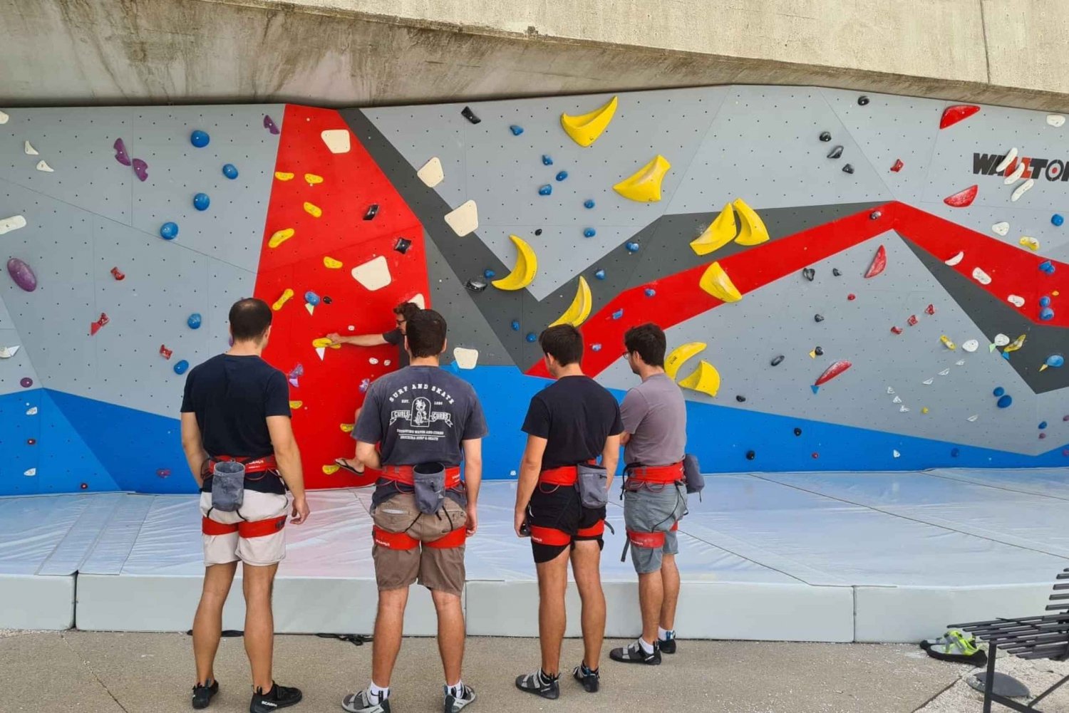 Lisbon: 25 de Abril Bridge Guided Climbing Experience