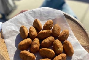 Lisboa: 2 timer båtcruise i solnedgangen med drinker