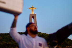 Lisboa: 2 timer båtcruise i solnedgangen med drinker