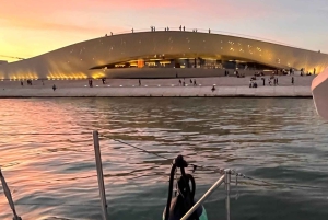 Lisboa: 2 timer båtcruise i solnedgangen med drinker