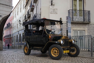 Lisbon: 3-Hour Street Art Tuk Tuk Tour