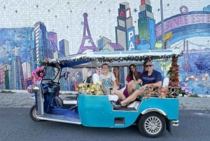 Lisbon:4-HOUR Guided Tuk Tuk Tour Old Town City Center Belem