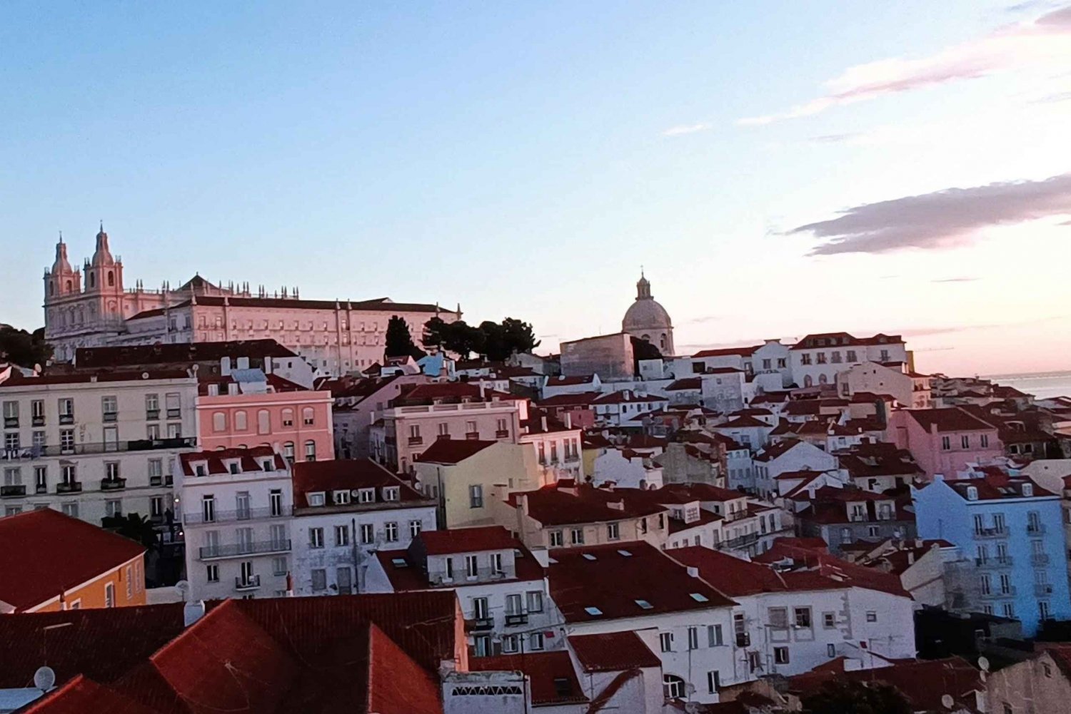 Lisbon: 4 Hour Private Tour through Lisbon (up to 6 people)