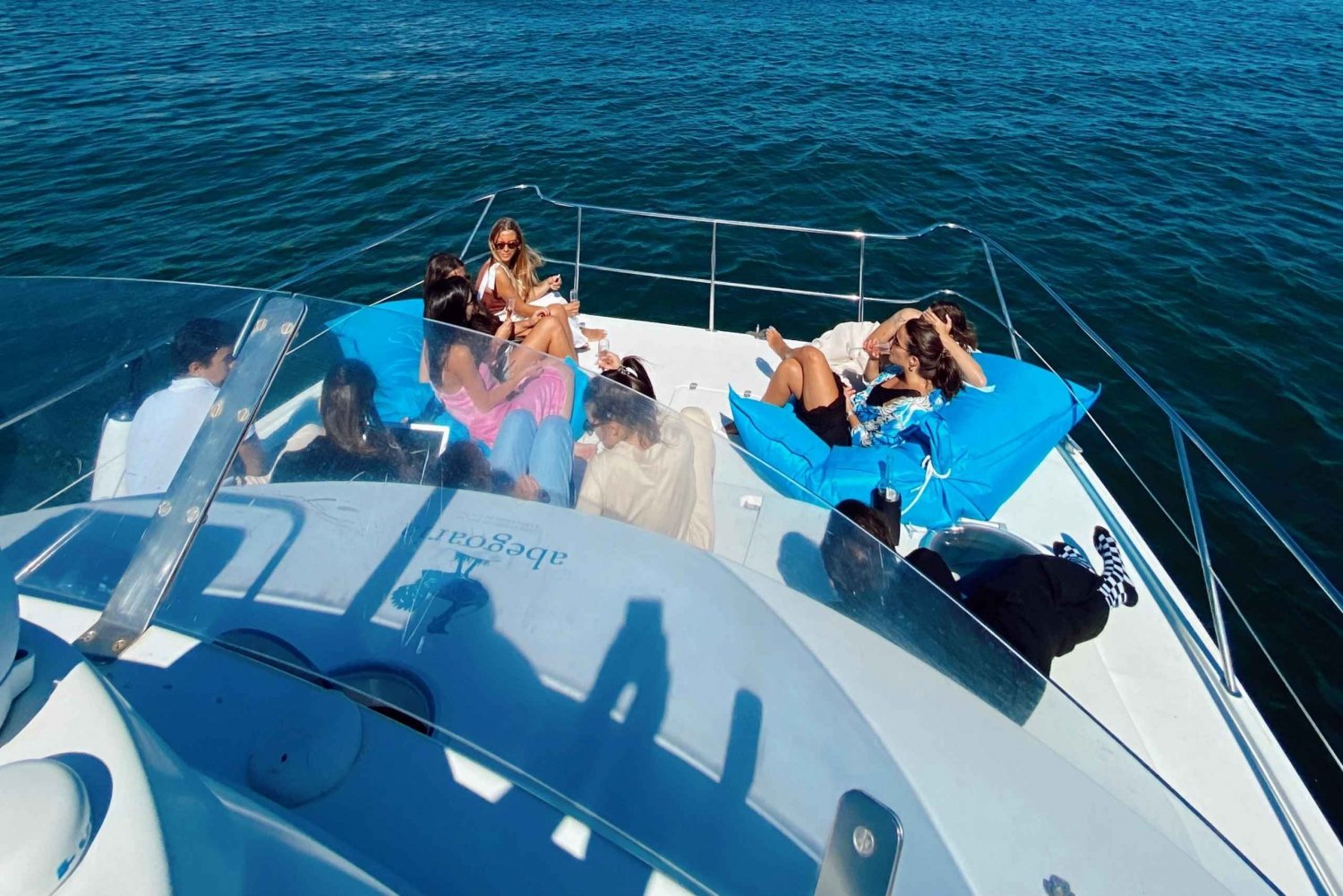 Lisbon: 4h Private Luxury Catamaran Tour with Welcome Drink