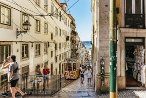 Lisbon: 72/96-Hour Hop-On Hop-Off Bus, Tram & Boat Ticket