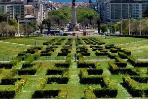 Lisbon: 90-minute Tuk Tuk city tour of Baixa, Chiado and Bairro Alto