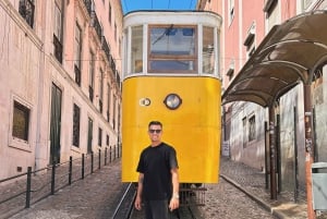 Lisbon: 90-minute Tuk Tuk city tour of Baixa, Chiado and Bairro Alto