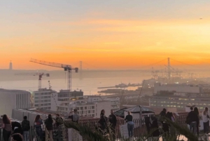 Lisbon: 90-minute Tuk Tuk city tour of Baixa, Chiado and Bairro Alto