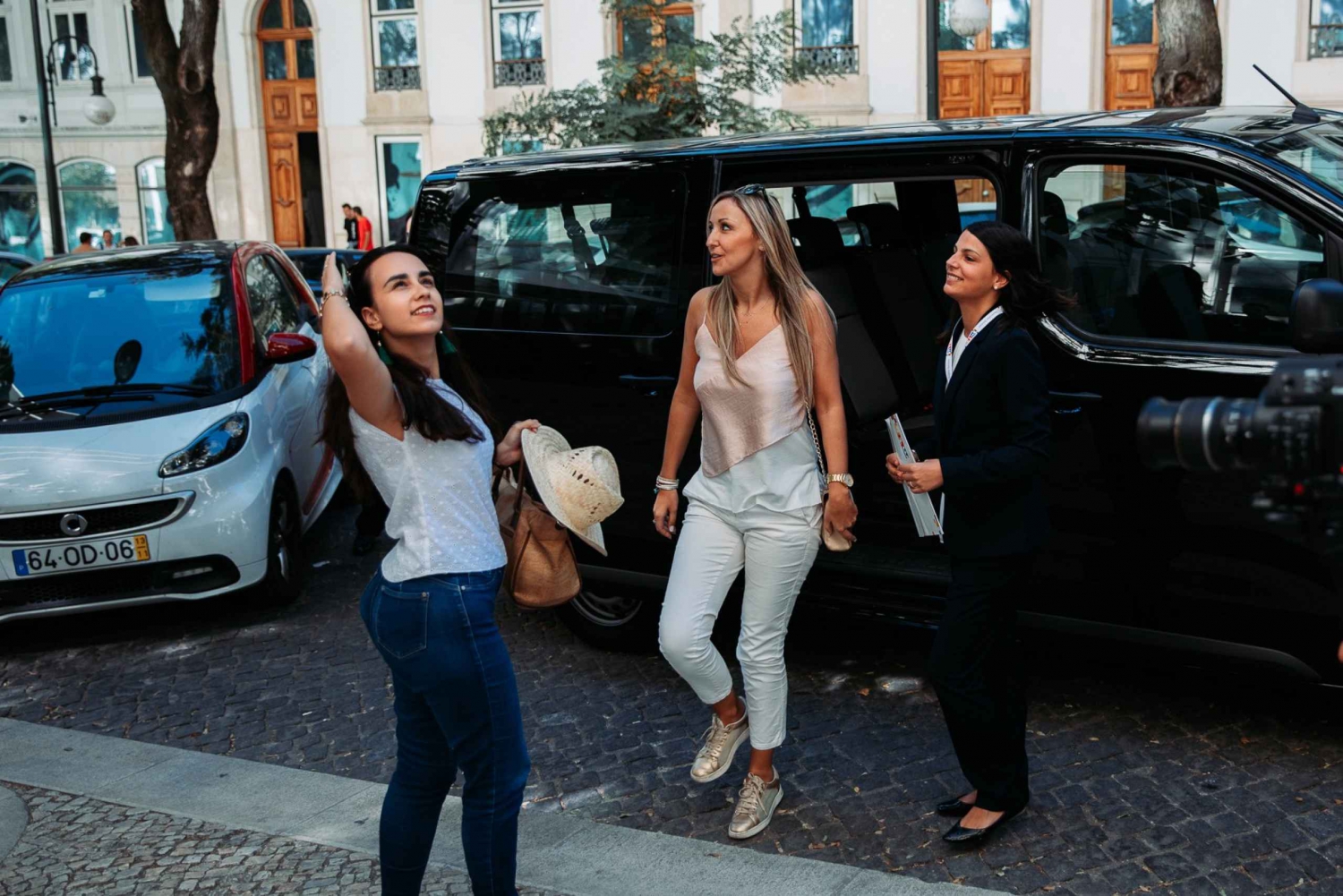 Lisbon: Airport Private Transfer to/from Lisbon city hotels