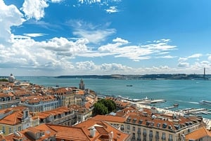 Lisbona: tour a piedi dell'Alfama e del Castello di São Jorge (salta la fila)