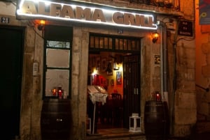 Lisbon: Alfama Tour and Live Fado with Traditional Dinner