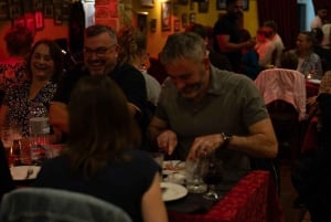 Lisbon: Alfama Tour and Live Fado with Traditional Dinner