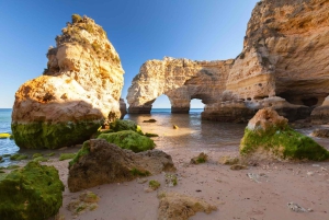 Lisboa: Algarve, cuevas de Benagil y Lagos con opción de tour en barco