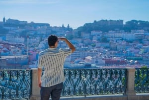 Lissabon: Alle Aussichtspunkte 3-stündige TukTuk Tour mit ortskundigem Guide