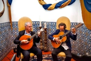 Lissabon: Fado Show, illallinen ja yökierros.