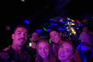 Lisbon: Bairro Alto Nightlife Tour with Drinks