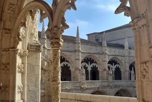 Lisbon: Belem Private Tuk-Tuk Tour for 2 hours