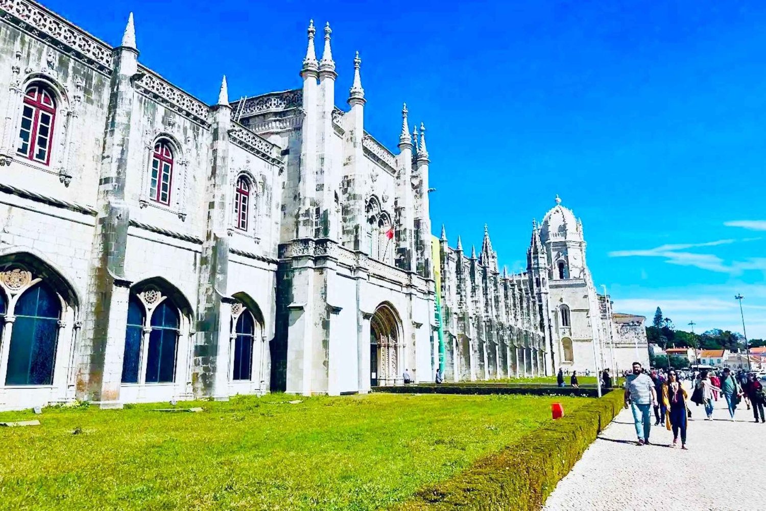 Lisbon: Belem Riverside Tuk Tuk Tour with Pastel de Nata
