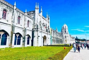 Lisbon: Belem Riverside Tuk Tuk Tour with Pastel de Nata