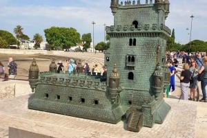 Lisbon: Belem Riverside Tuk Tuk Tour with Pastel de Nata