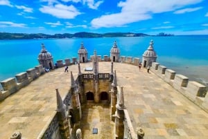 Lisbon: Belem Riverside Tuk Tuk Tour with Pastel de Nata