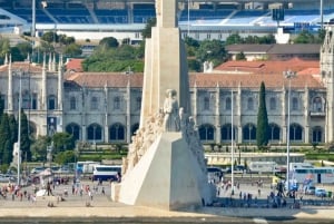 Lisbon: Belem Riverside Tuk Tuk Tour with Pastel de Nata