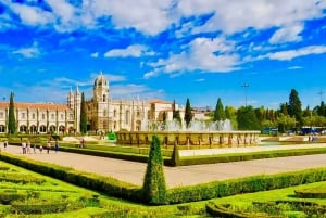 Lisbon: Belem Riverside Tuk Tuk Tour with Pastel de Nata