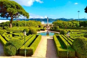 Lisbon: Belem Riverside Tuk Tuk Tour with Pastel de Nata