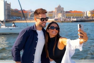 Lisboa: Passeio de Barco Praça do Comércio e Torre de Belém