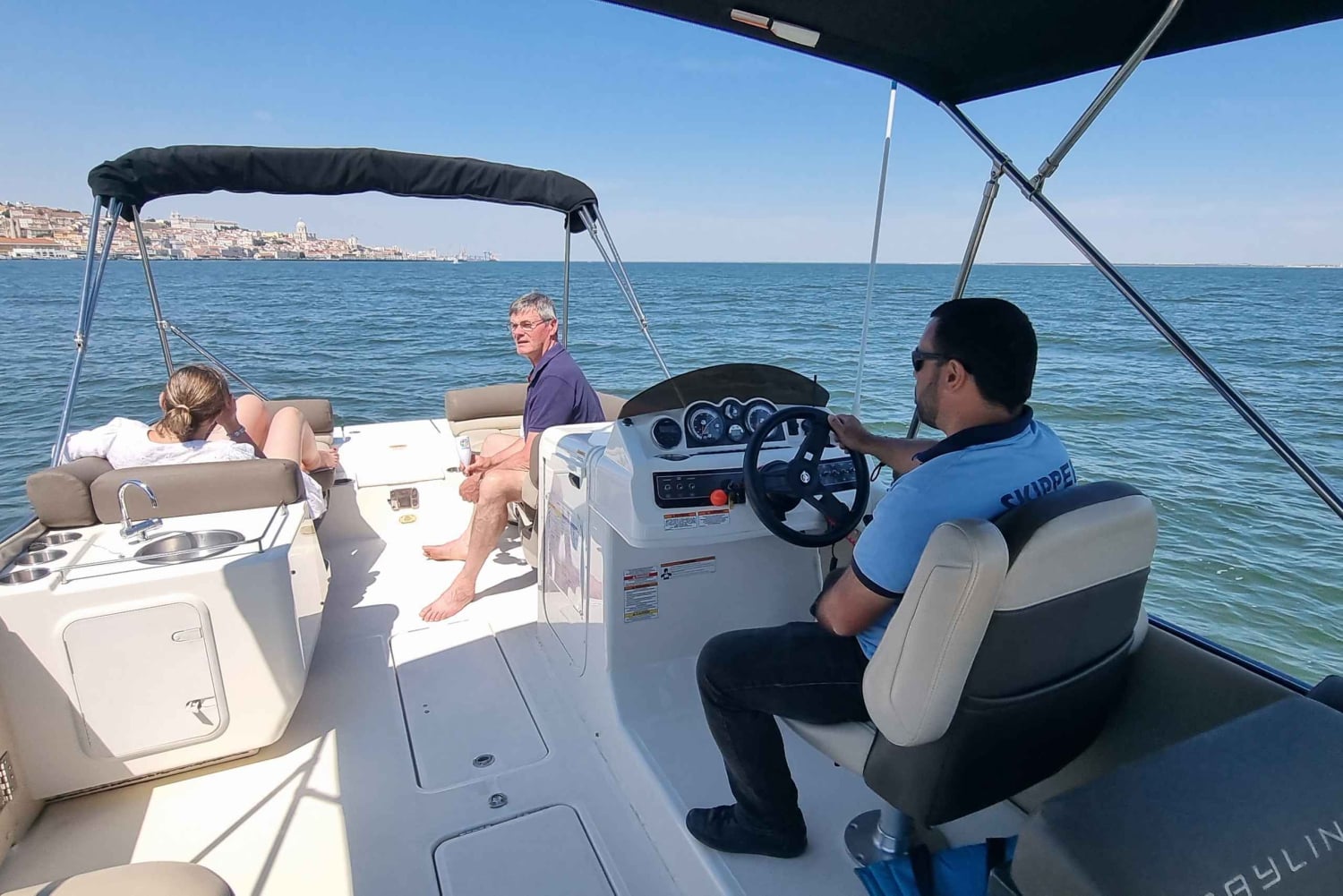 Lisbon: Boat Tour with Champagne