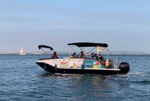 Lisbon: Boat Tour with Champagne