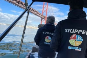 Lisbon: Boat Tour with Champagne