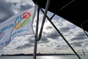 Lisbon: Boat Tour with Champagne