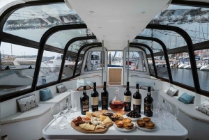 Giro in barca a Lisbona con degustazione di vini e cibi tradizionali