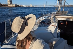 Lisbon: Private Boutique Boat Tour – Sail in Style