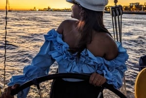 Lisbon: Private Boutique Boat Tour – Sail in Style