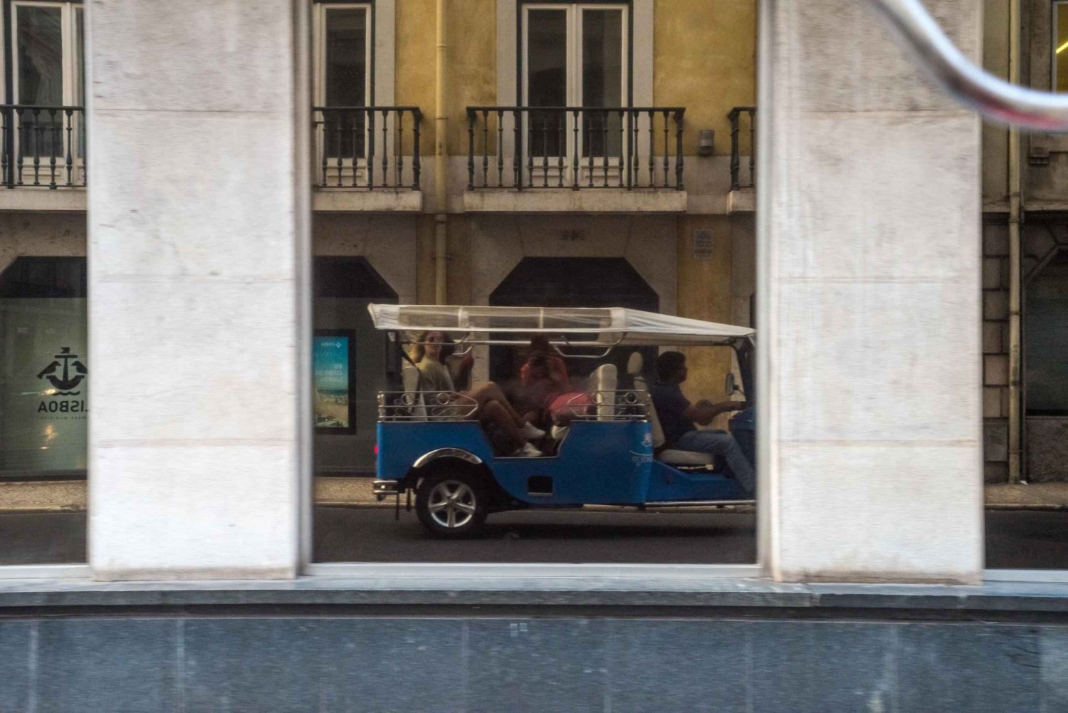 Lisbon by Tuk Tuk Guided Tour: City of Neighborhoods
